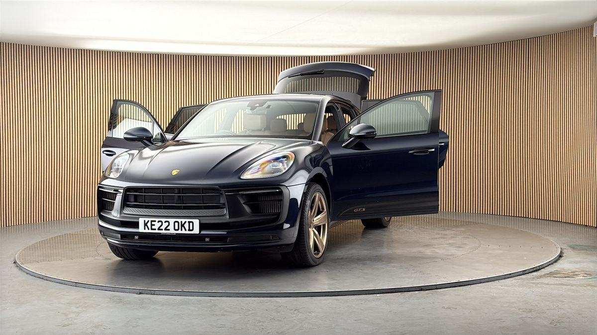 More views of Porsche Macan