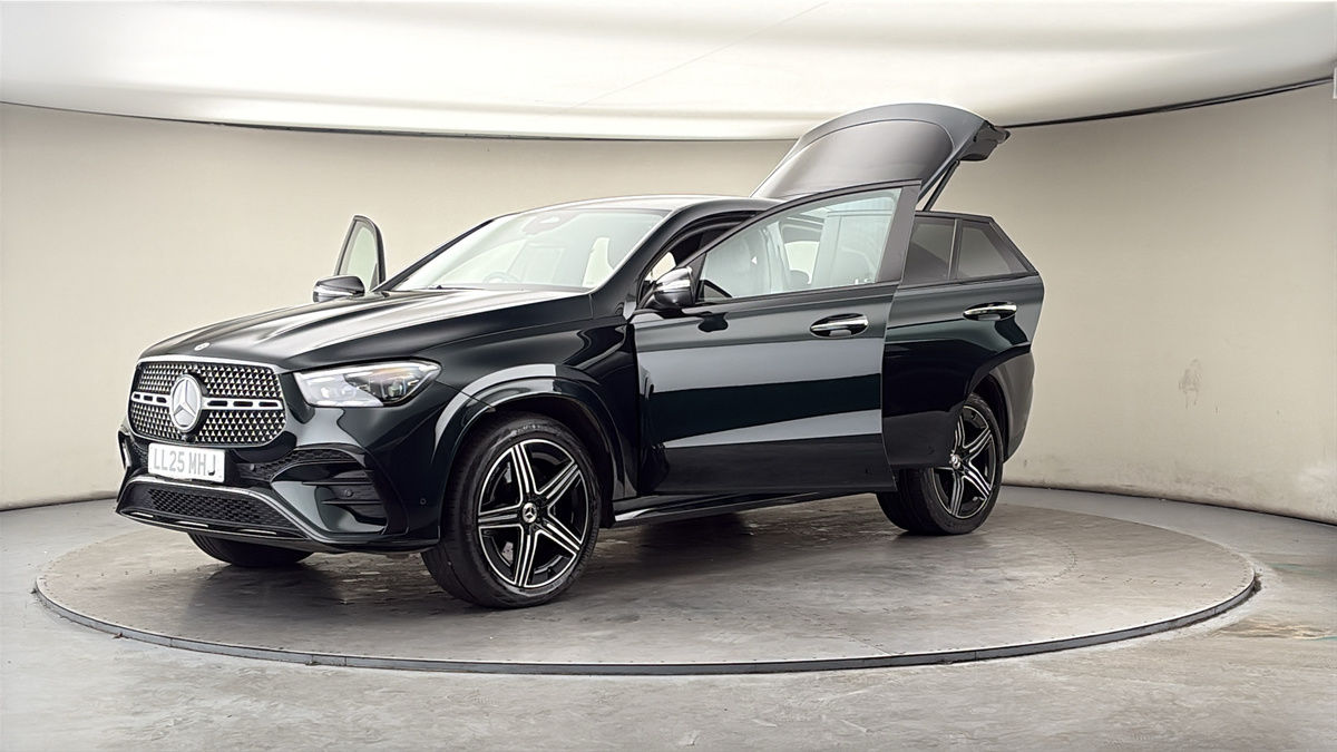 More views of Mercedes-Benz GLE