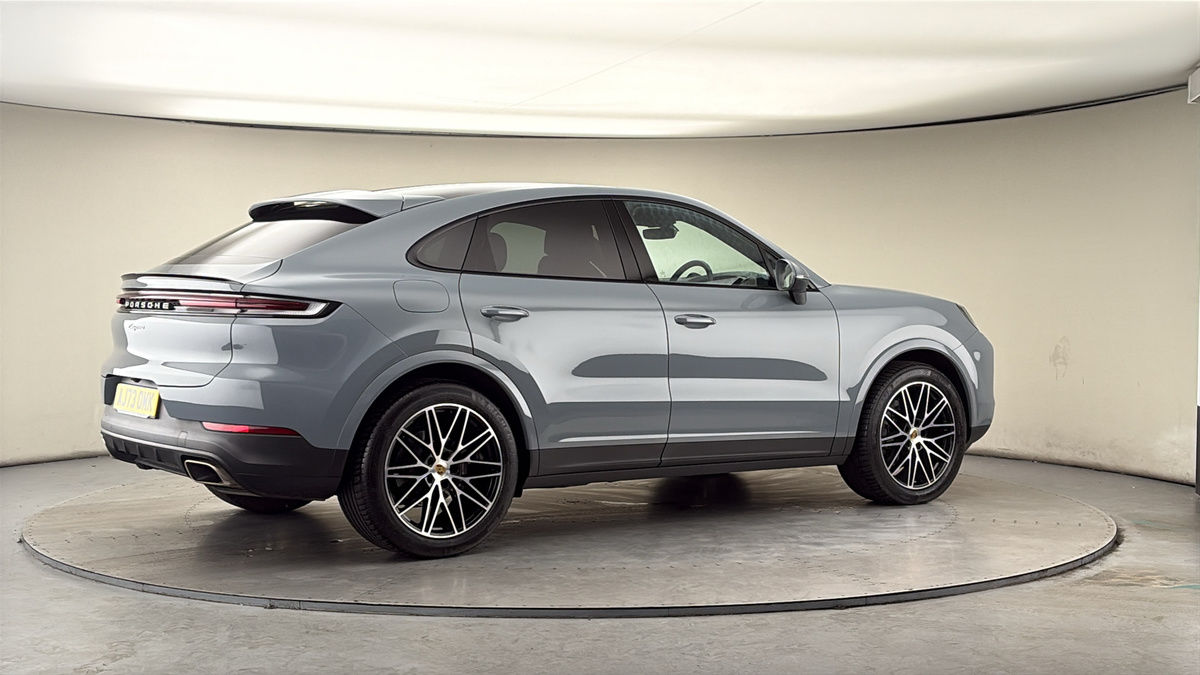 More views of Porsche Cayenne