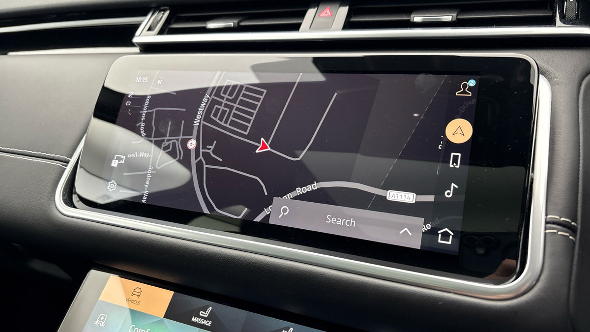 Land Rover Range Rover Velar Image 17