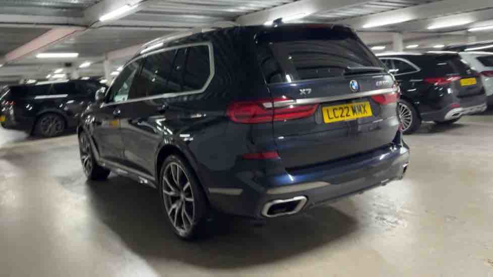 More views of BMW X7