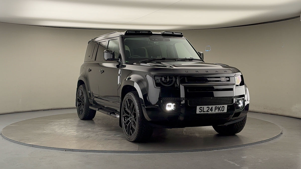 More views of Land Rover Defender 110