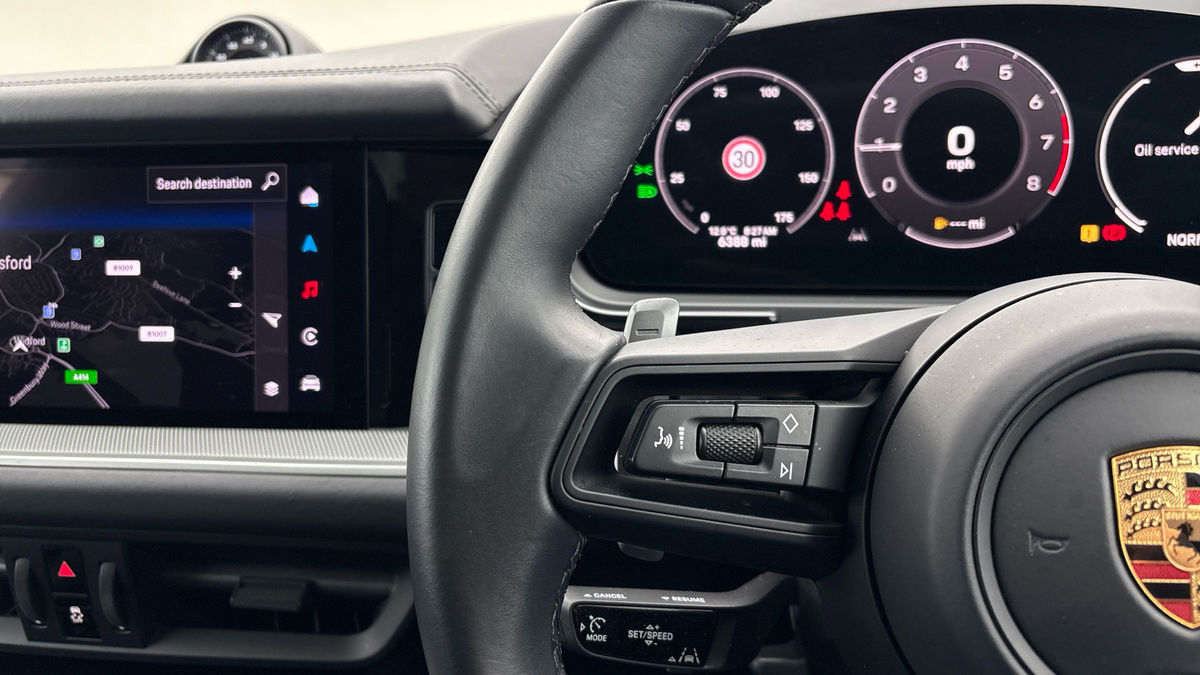 Porsche Cayenne Image 13