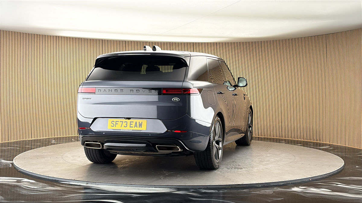 More views of Land Rover Range Rover Sport