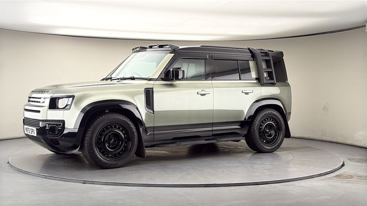 More views of Land Rover Defender 110