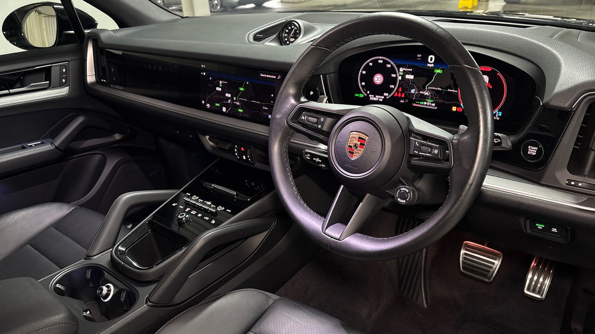Porsche Cayenne Image 5