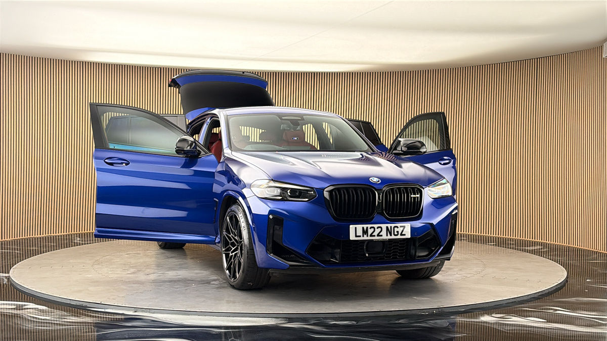 More views of BMW X4 M