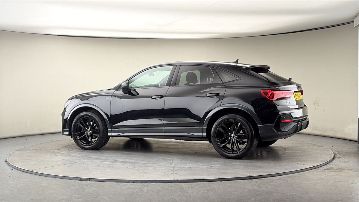 More views of Audi Q3