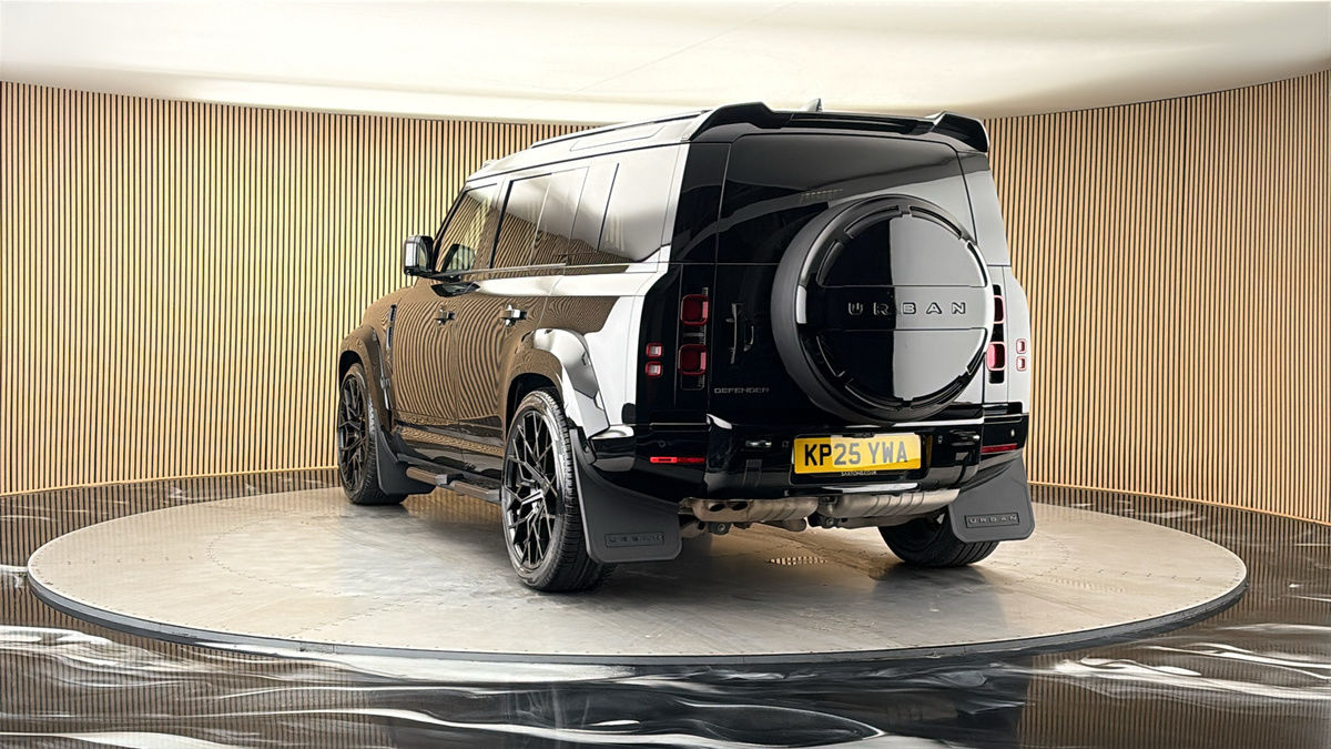 More views of Land Rover Defender 110