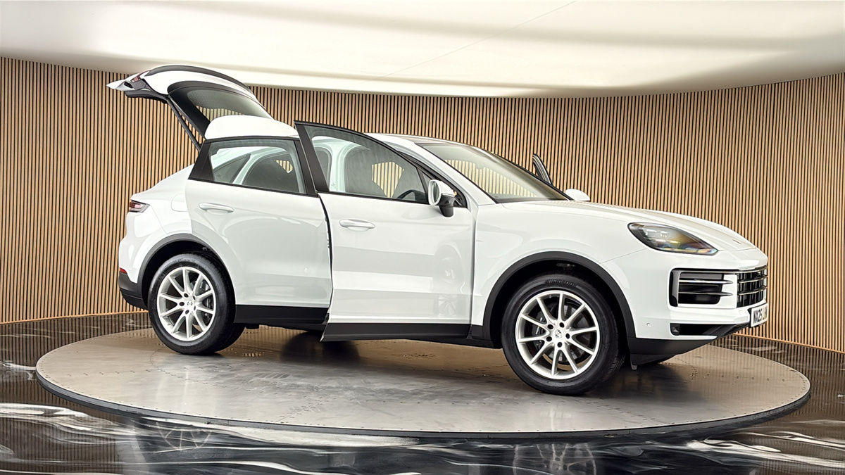 More views of Porsche Cayenne