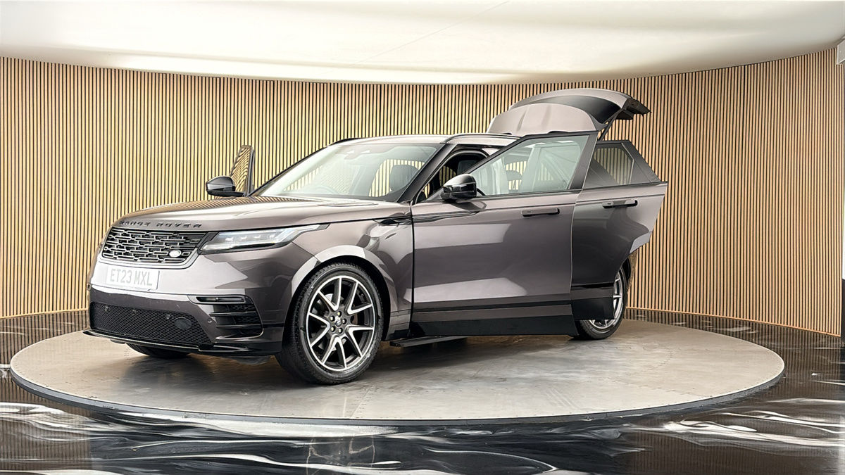 Land Rover Range Rover Velar Image 22
