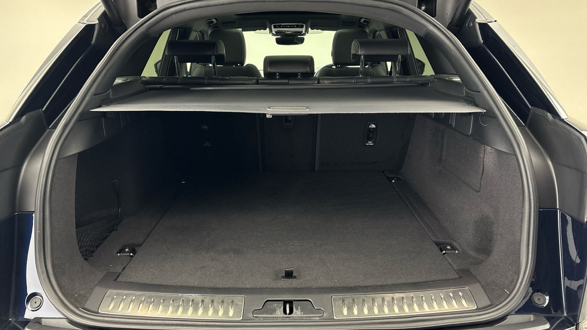Land Rover Range Rover Velar Image 11