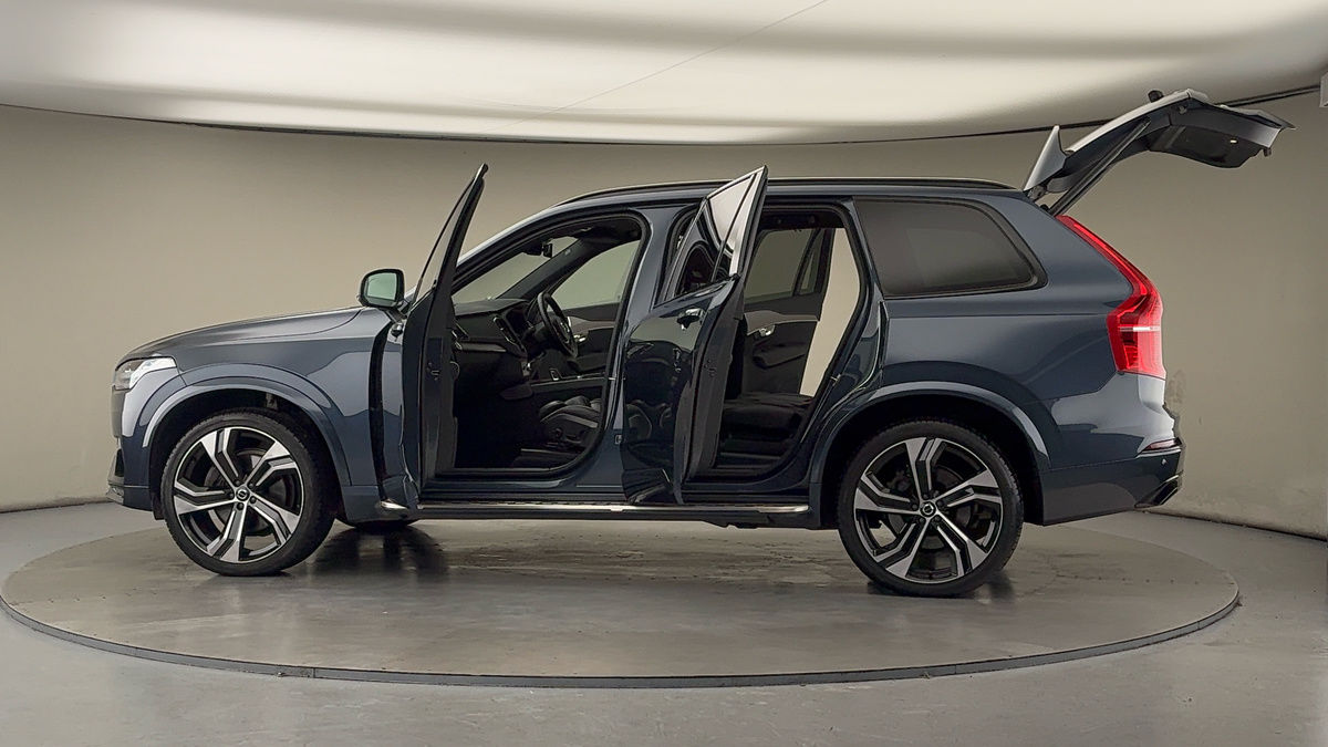 More views of Volvo XC90