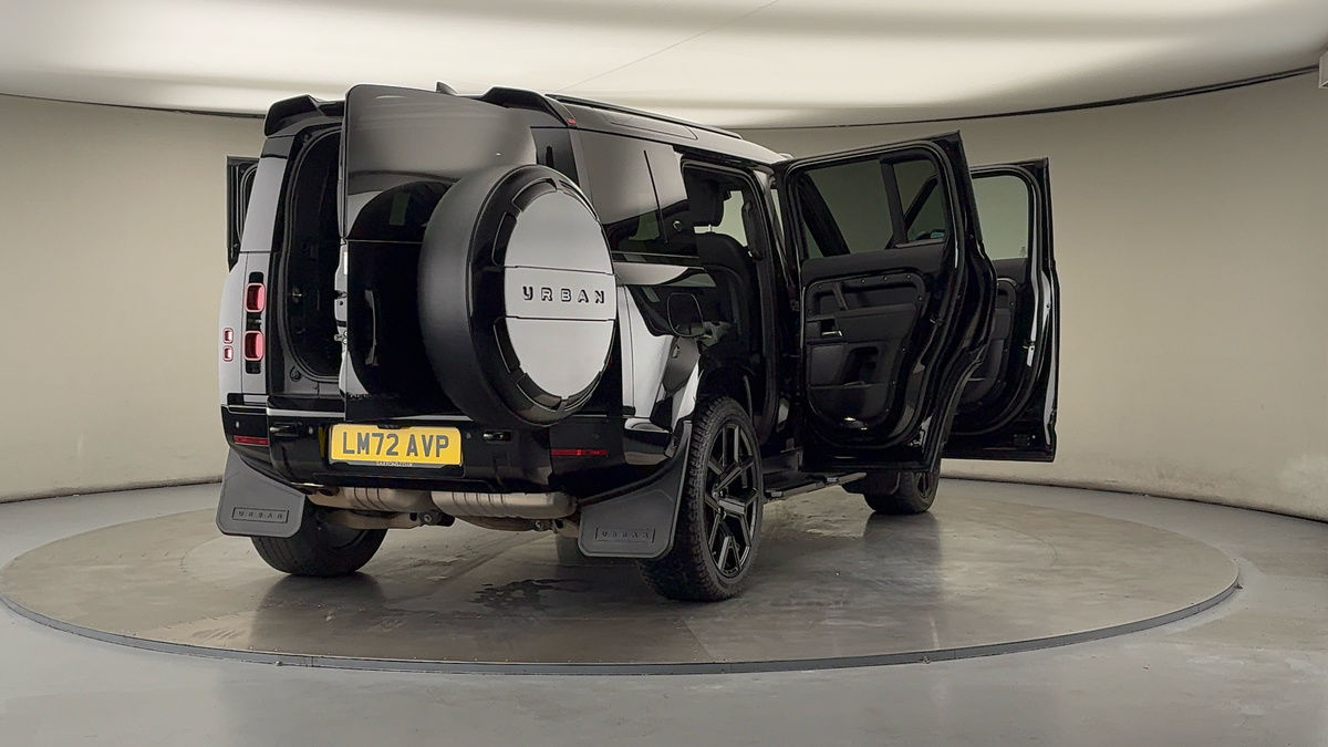 More views of Land Rover Defender 110