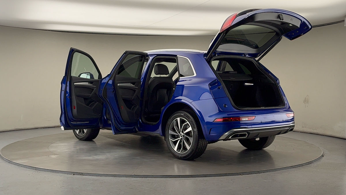 More views of Audi Q5