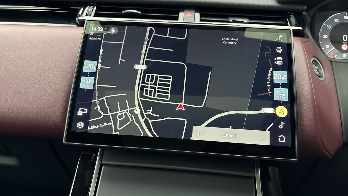 Land Rover Range Rover Velar Image 17