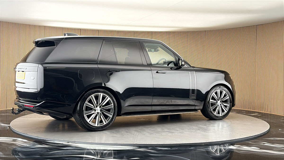 More views of Land Rover Range Rover