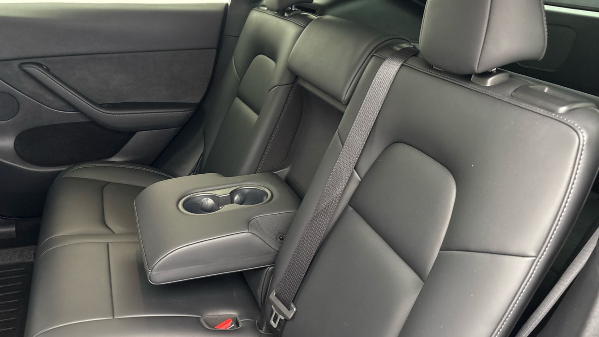 Tesla Model Y Image 9