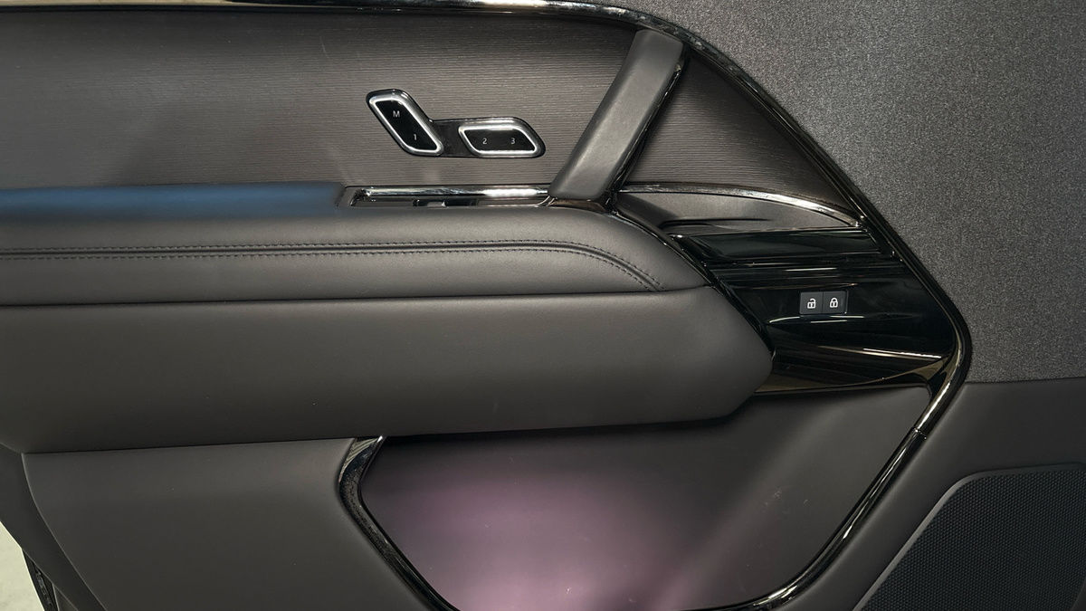 Land Rover Range Rover Sport Image 19