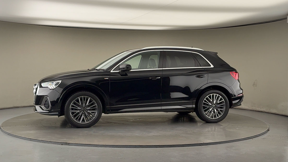 More views of Audi Q3