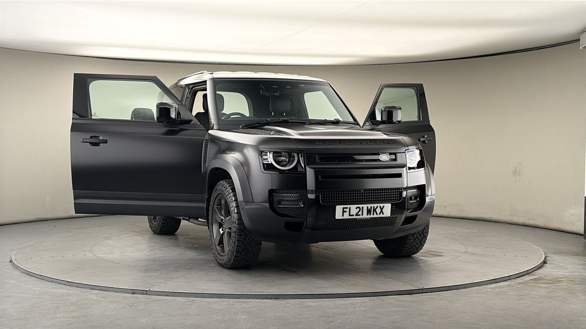 More views of Land Rover Defender 90