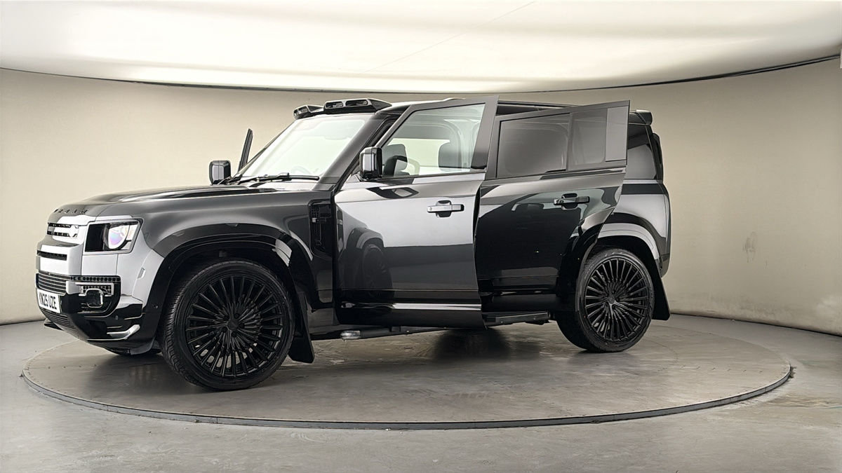 More views of Land Rover Defender 110