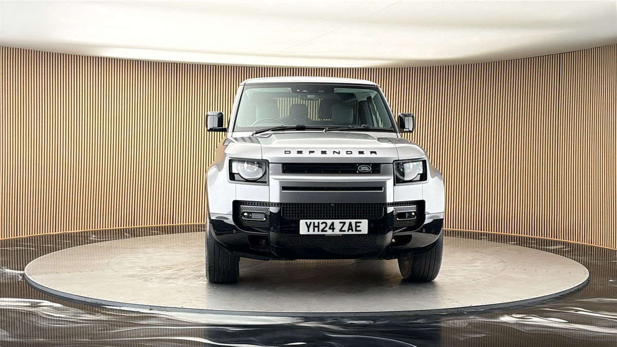 More views of Land Rover Defender 90