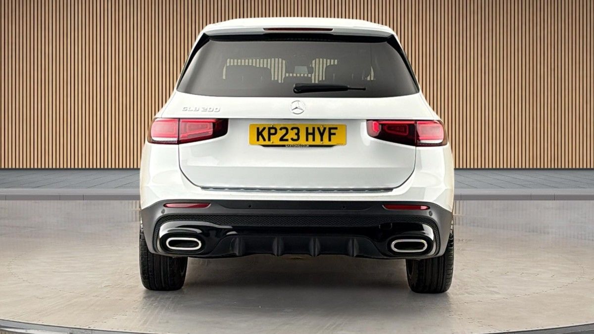 Mercedes-Benz GLB Image 4