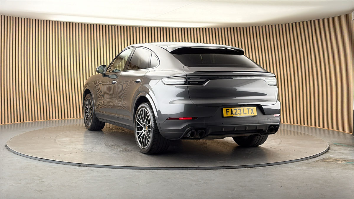 More views of Porsche Cayenne