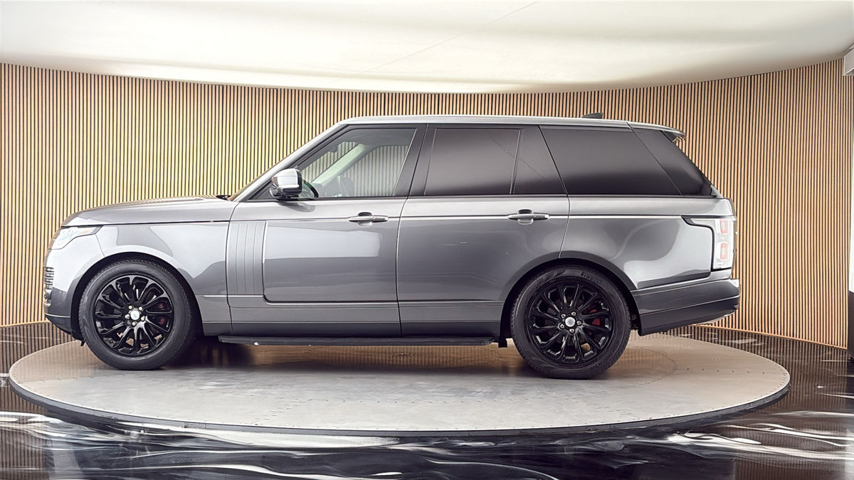More views of Land Rover Range Rover