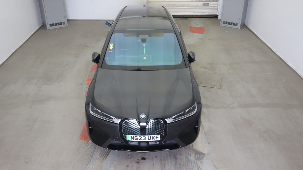 BMW iX Image 7