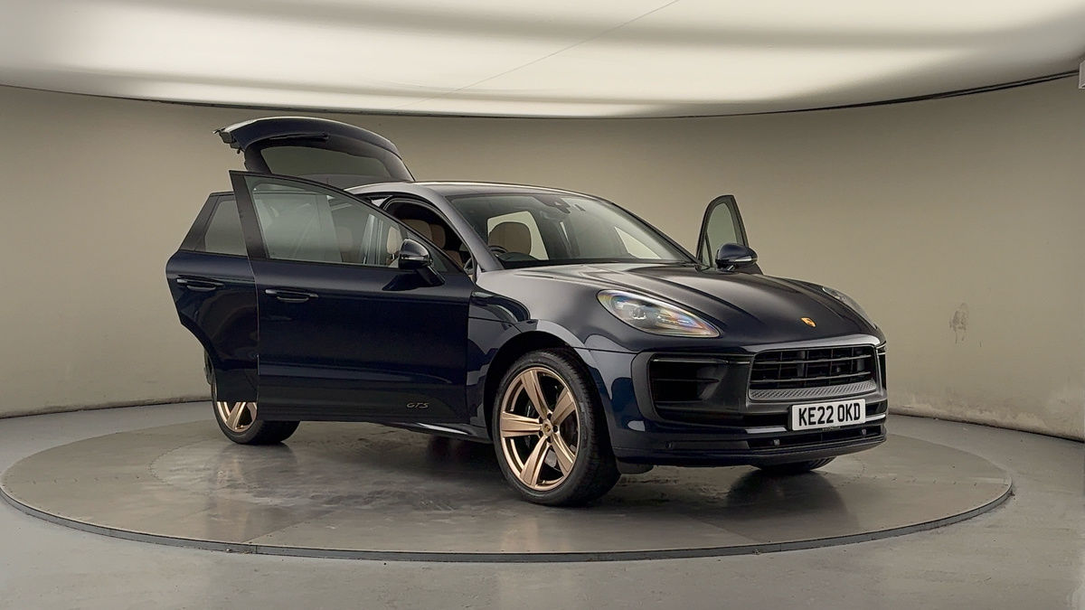 More views of Porsche Macan