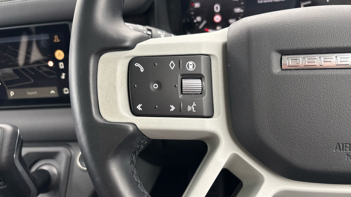 Land Rover Defender 110 Urban Image 13