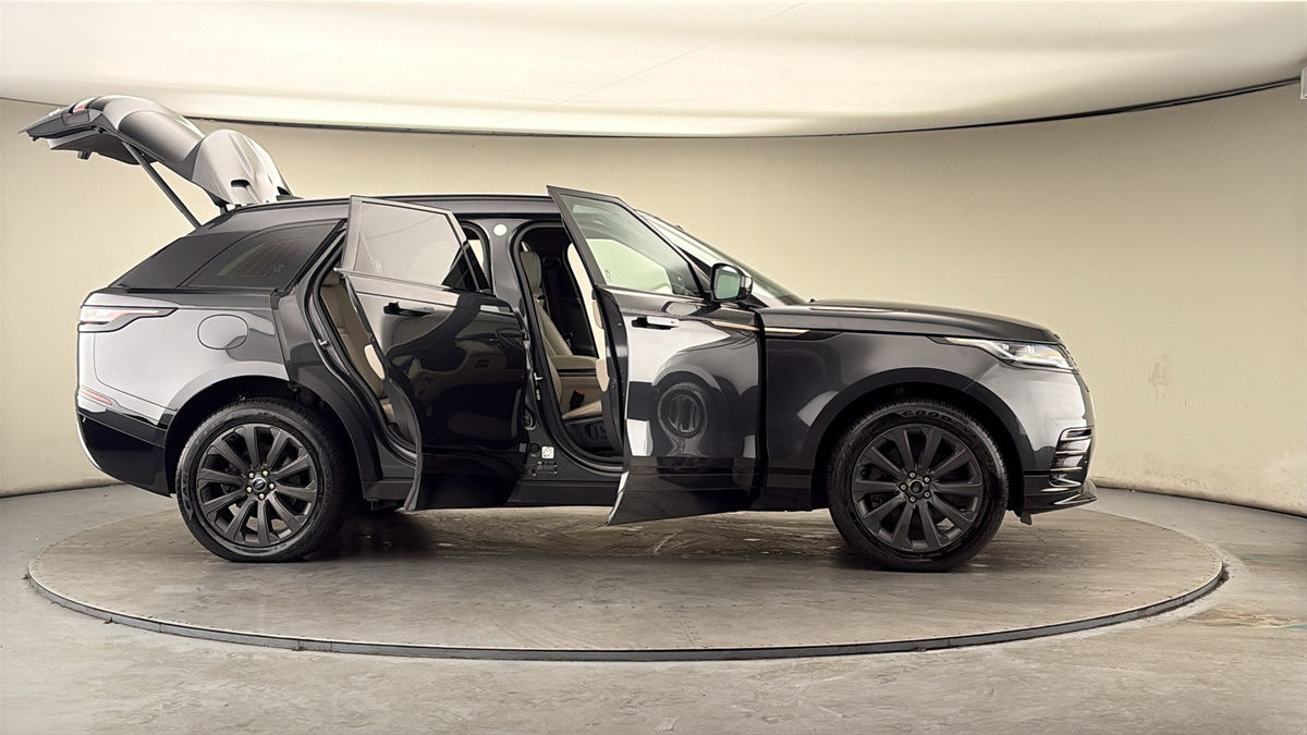 More views of Land Rover Range Rover Velar