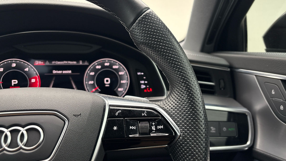 Audi A6 Avant Image 14