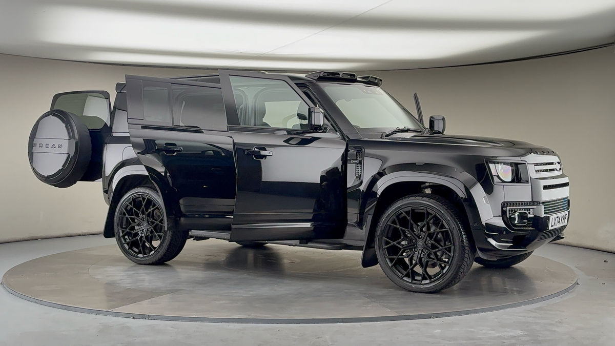 More views of Land Rover Defender 110