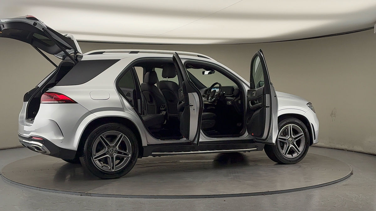 More views of Mercedes-Benz GLE