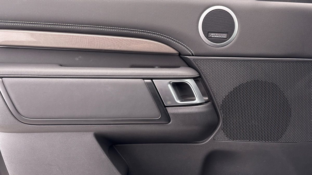 Land Rover Discovery Image 19