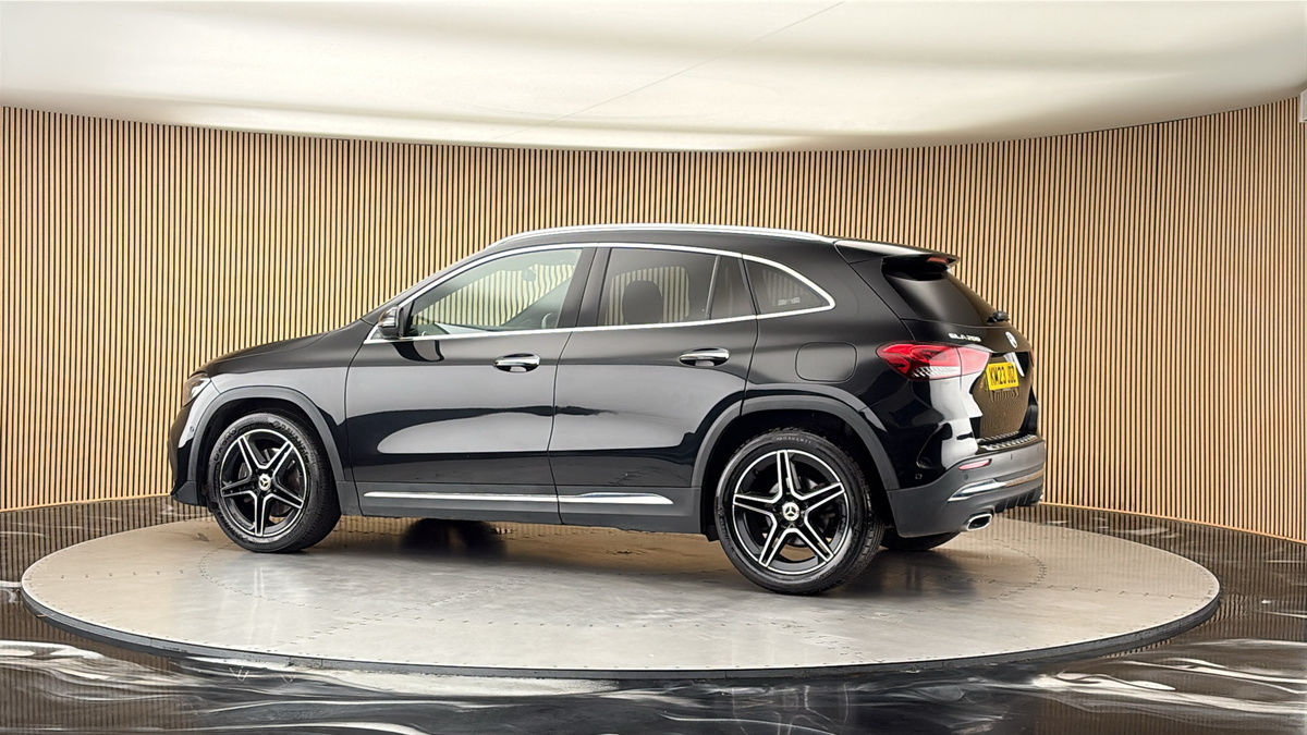 More views of Mercedes-Benz GLA