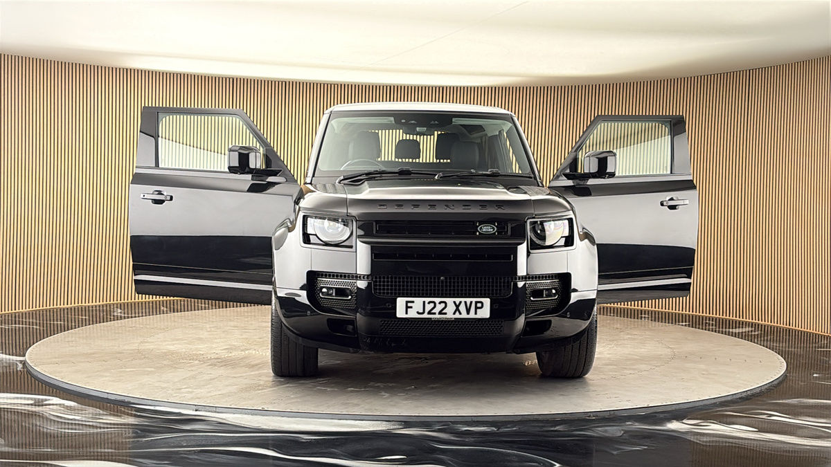 More views of Land Rover Defender 90