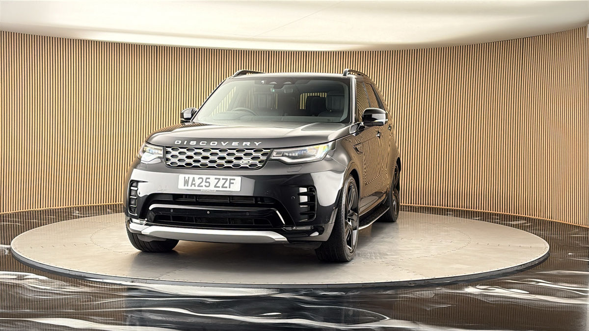 More views of Land Rover Discovery