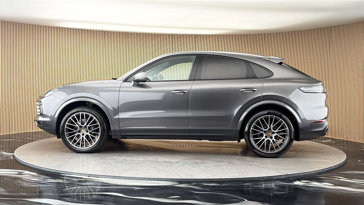 More views of Porsche Cayenne