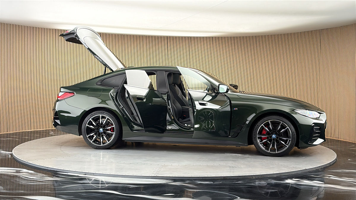 More views of BMW i4