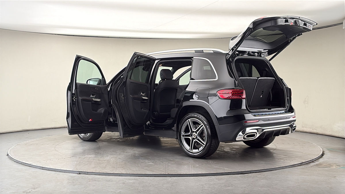 More views of Mercedes-Benz GLB