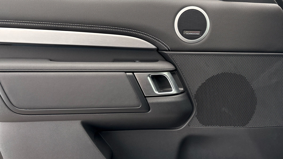 Land Rover Discovery Image 19