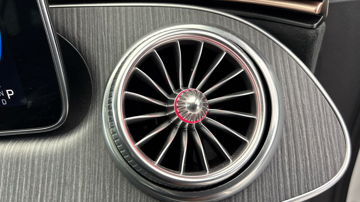 Mercedes-Benz EQS Image 28