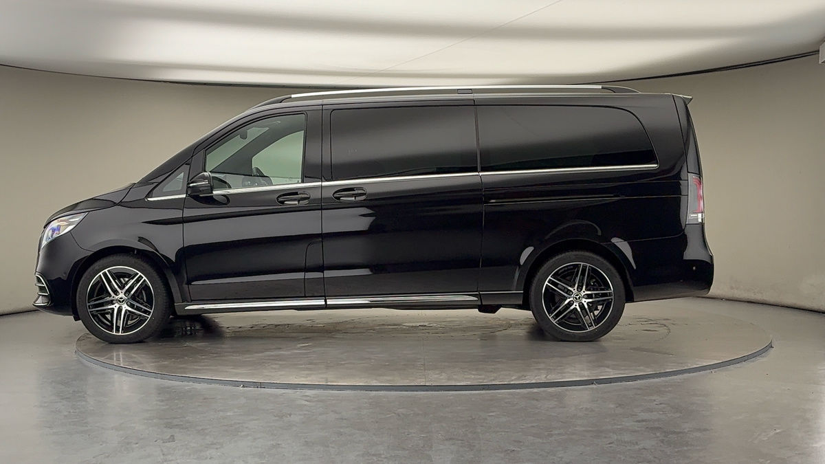 Mercedes-Benz V Class Image 15