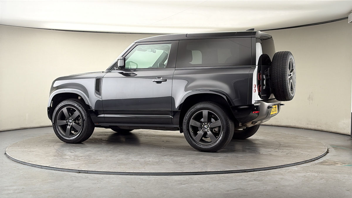 More views of Land Rover Defender 90