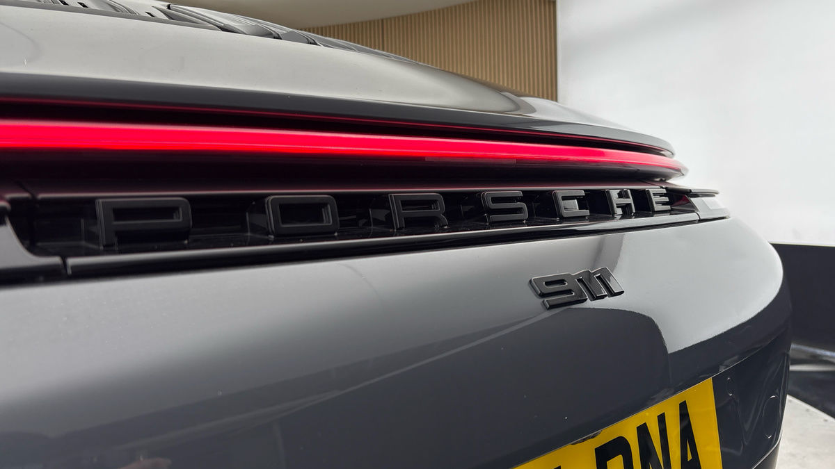 Porsche 911 Image 52