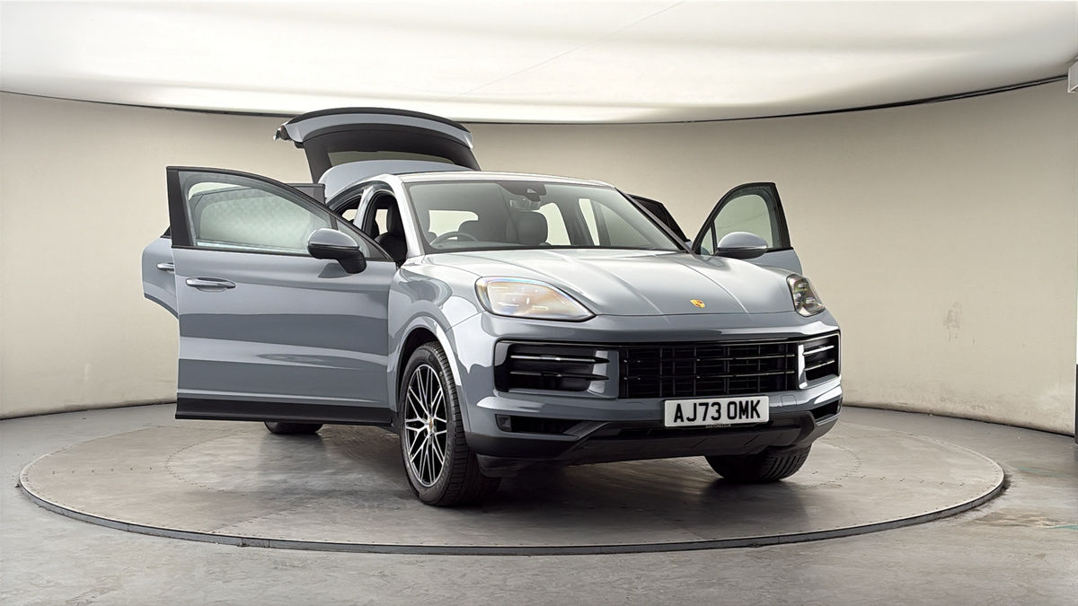 More views of Porsche Cayenne